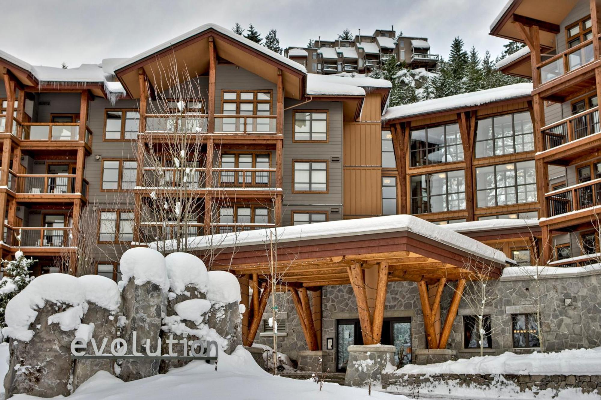 Evolution Whistler Aparthotel Exterior photo